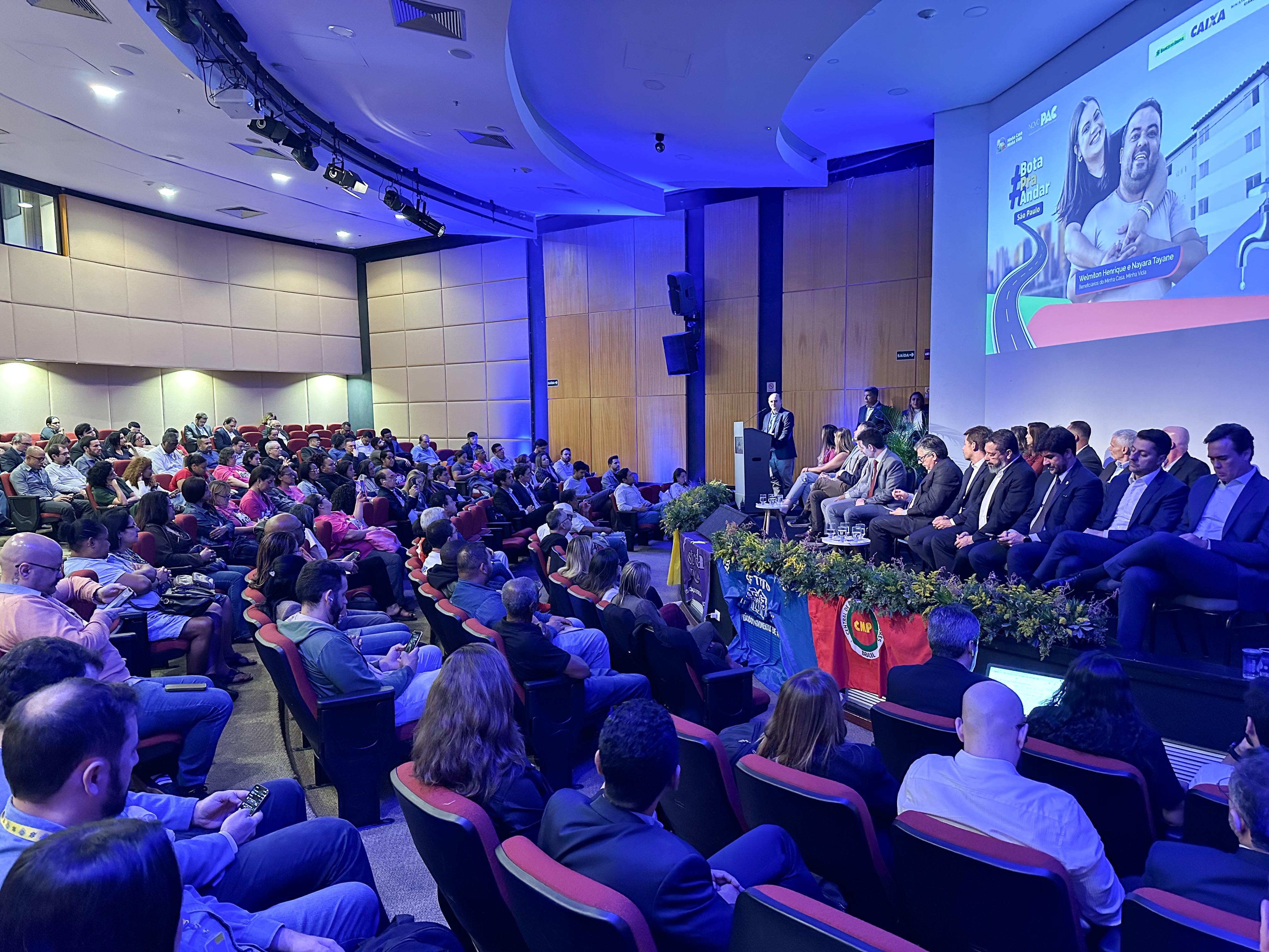 SEHAB participa do evento