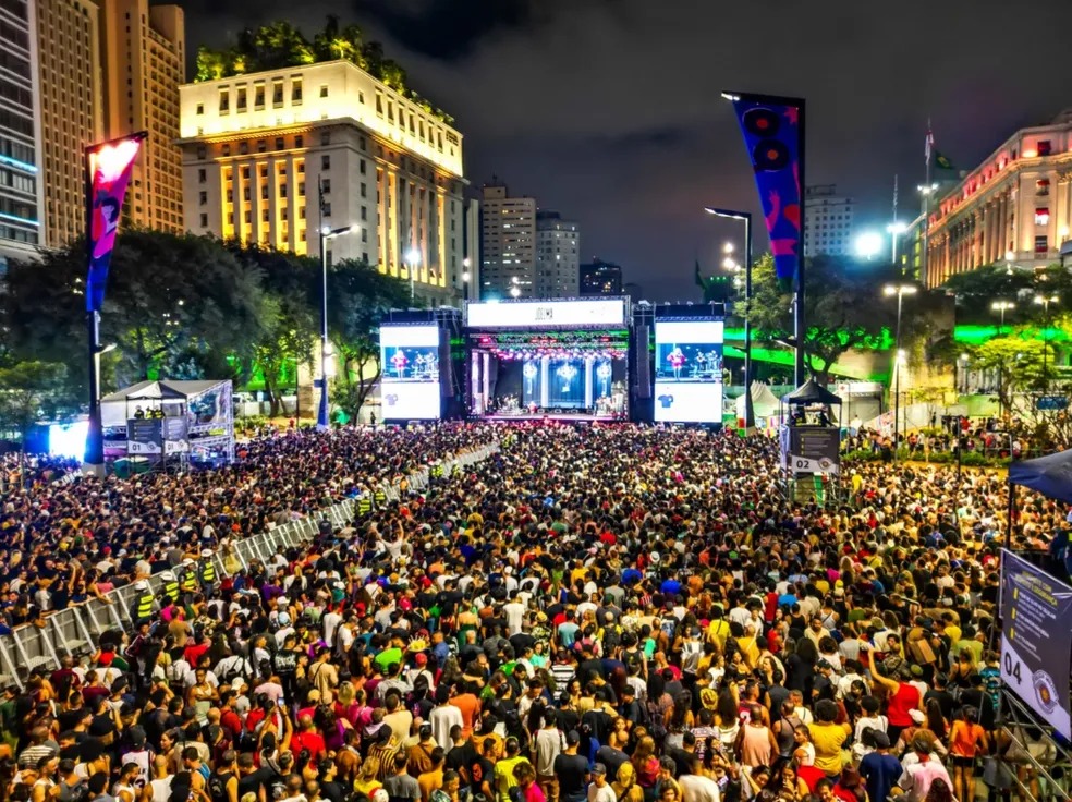 Vale do Anhangabaú lotado para o show da cantora Joelma durante a Virada Cultural 2024, no Centro de São Paulo. — Foto: Edson Lopes Jr/Secom/PMSP