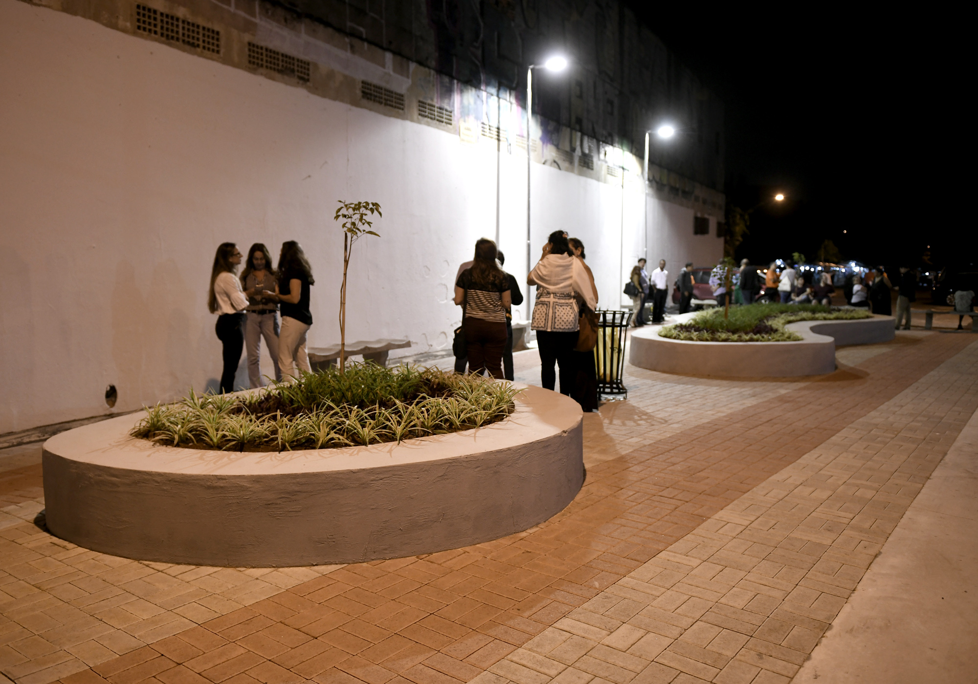 1139675-Revitalização de Área Pública . 1ªFeira Orgânica Noturna . Av. José Maria Whitaker . Vila Mariana