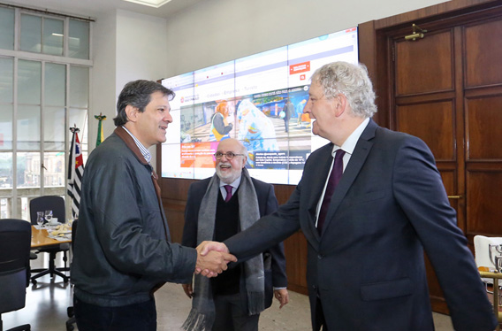 1429748-Café-da-manhã com o Prefeito de Amsterdã, Eberhard Edzard van der Laan