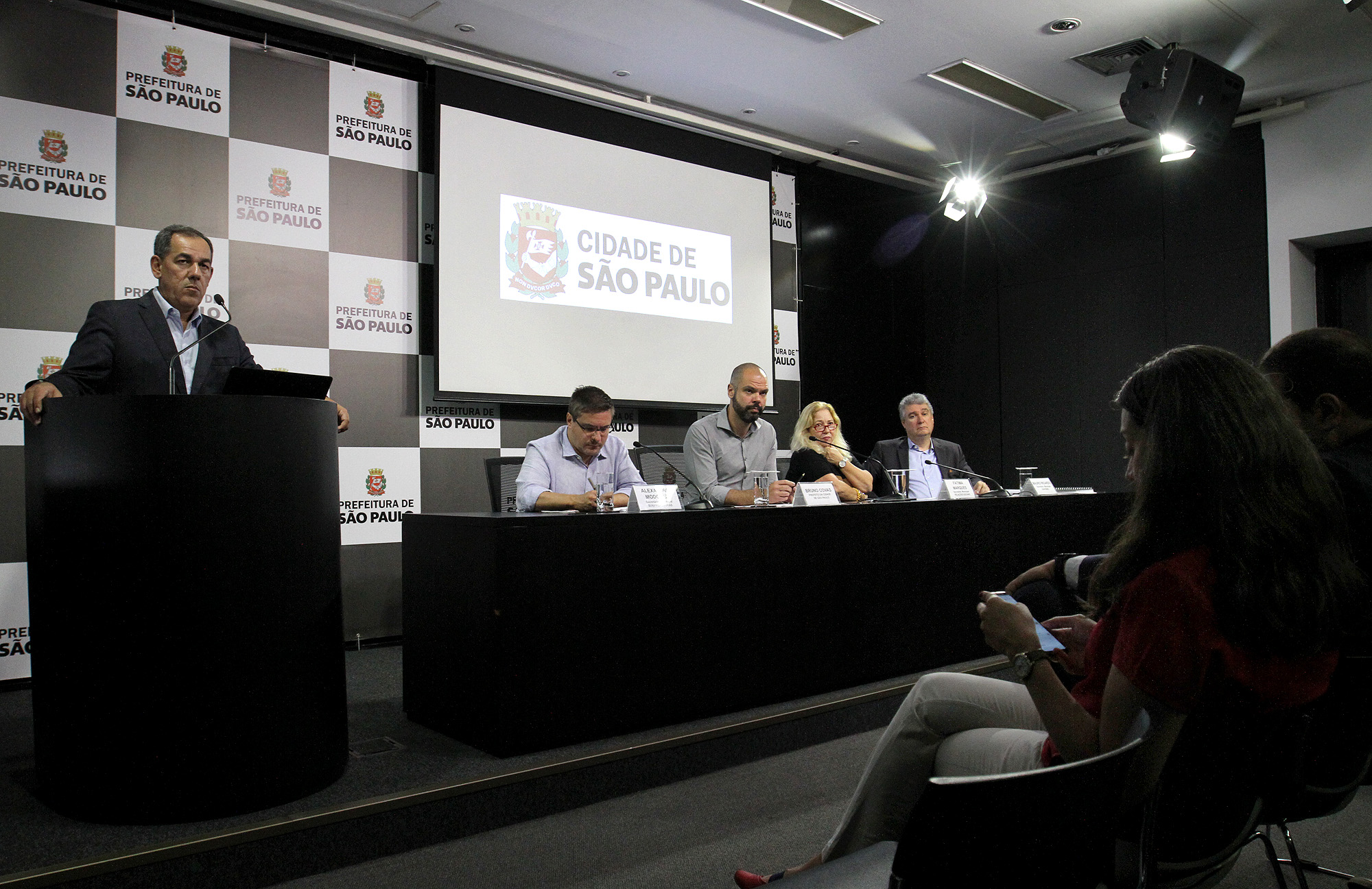 1375354-Coletiva de Imprensa sobre Mutirão nos Bairros