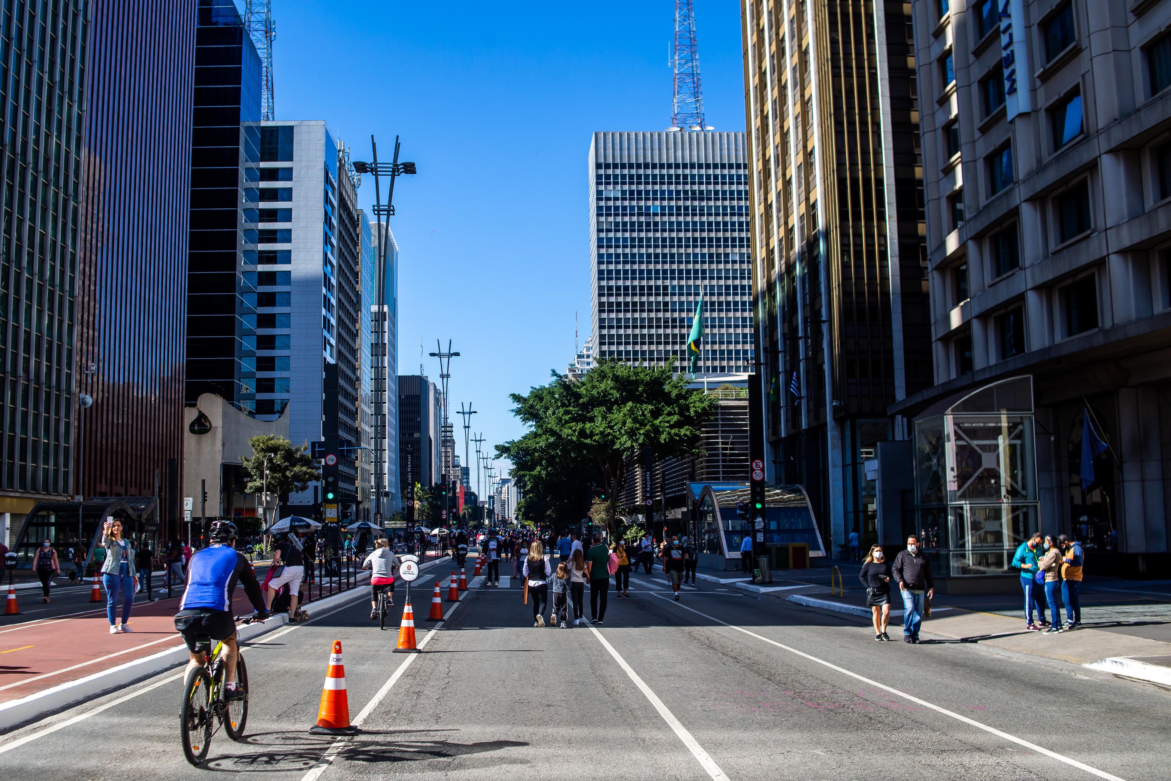 1583590-Paulista Aberta. Reabertura da Av. Paulista para pedestres aos domingos.