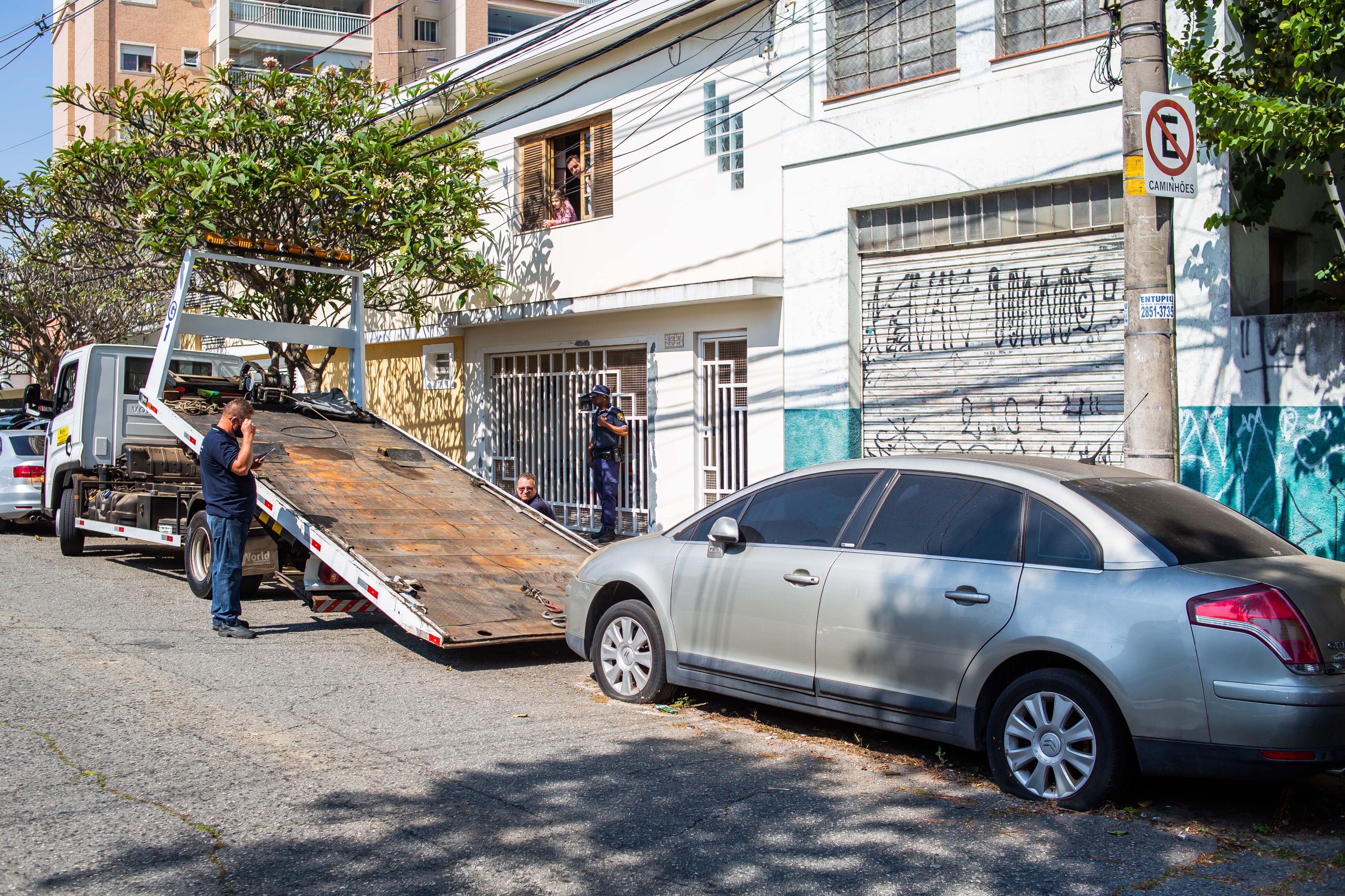 709033-Remoção de Veículos Abandonados