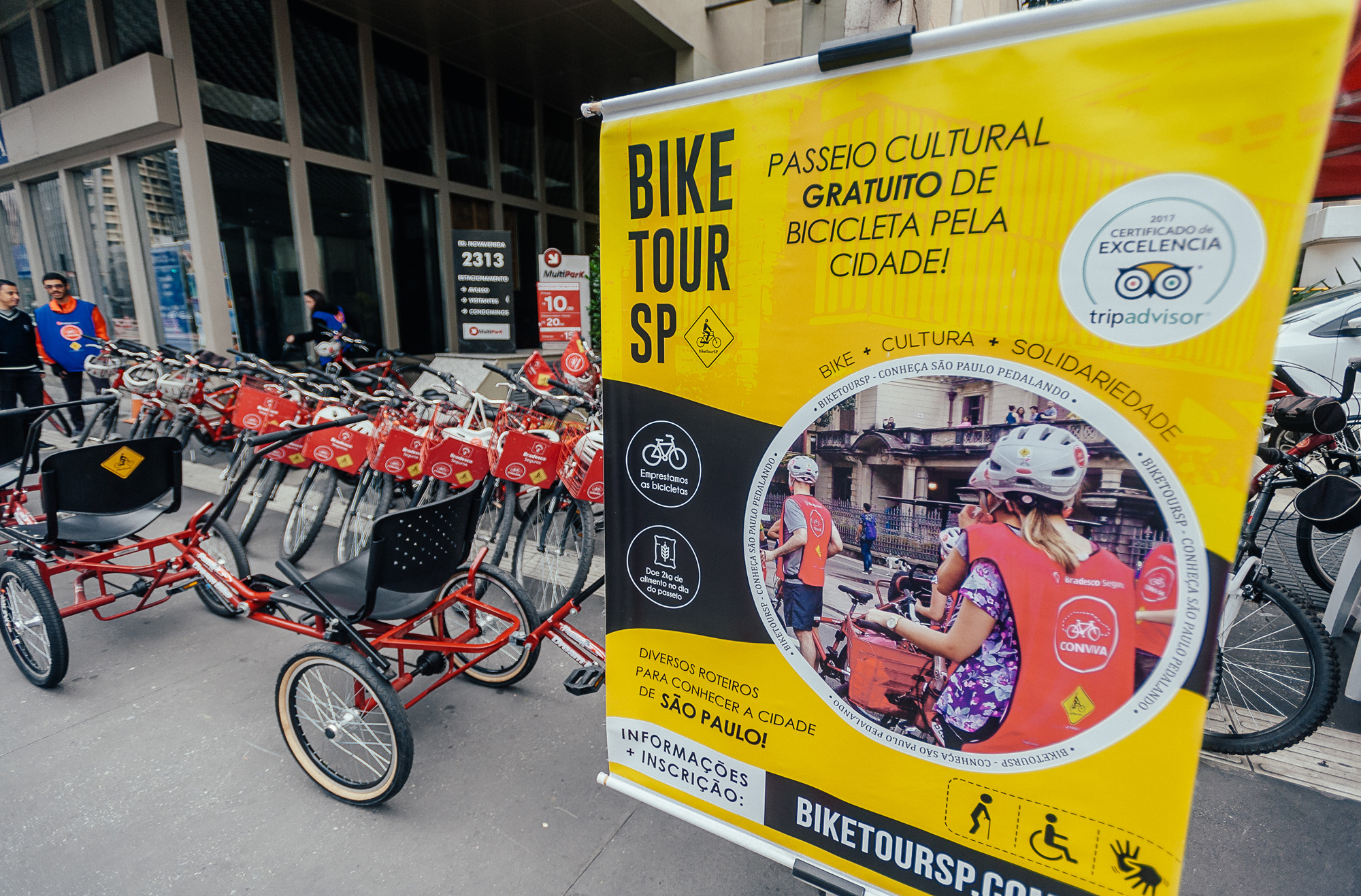 755989-Biketour Acessível na Avenida Paulista