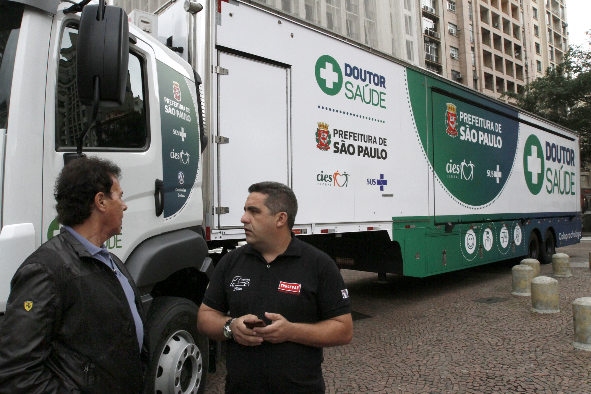 1039077-Doutor Saúde recebe sua quinta carreta para realização de exames